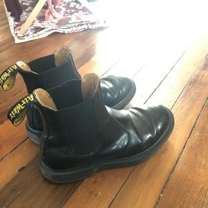 Doc Martens Chelsea Boots